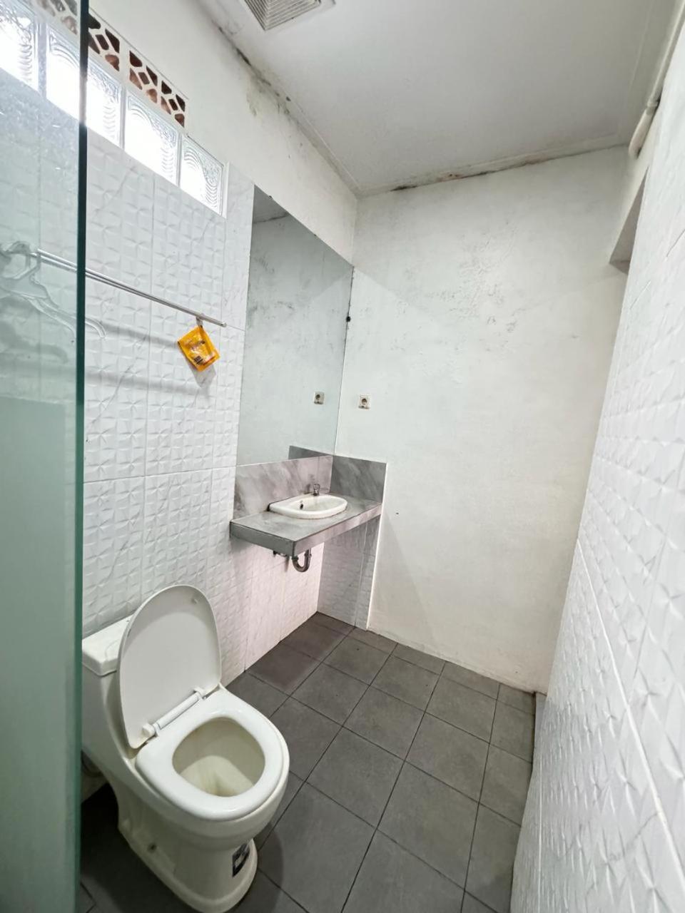 Fakhira Residence Hotel Cianjur Eksteriør bilde