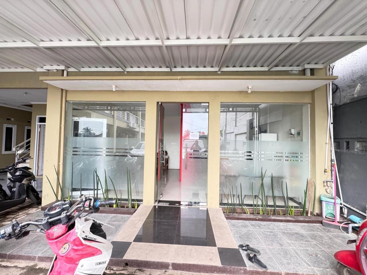 Fakhira Residence Hotel Cianjur Eksteriør bilde